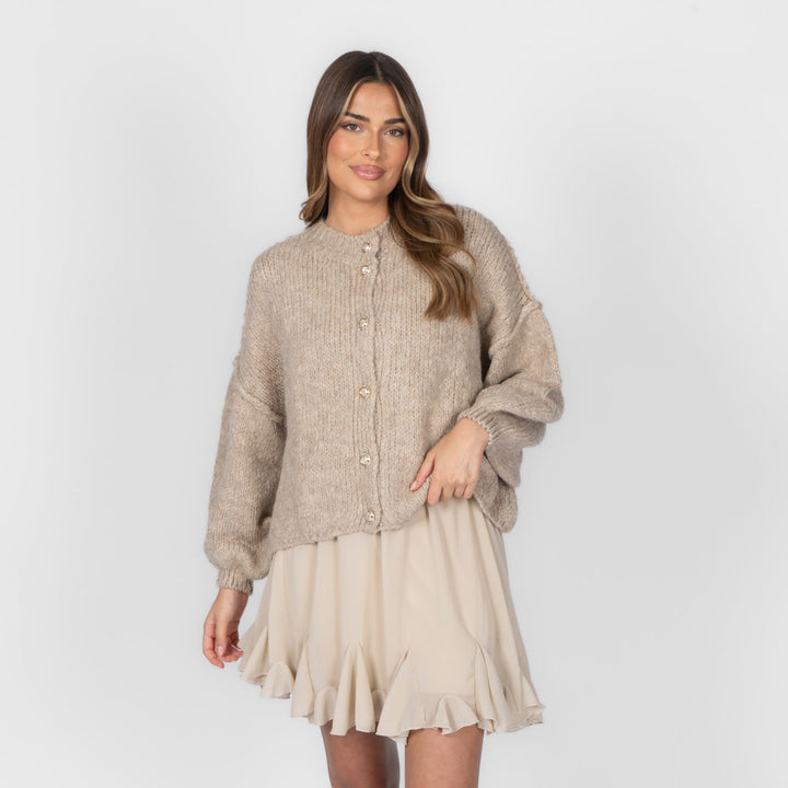 Cardigã Feminino Oversized de Tricô com Botões Dourados