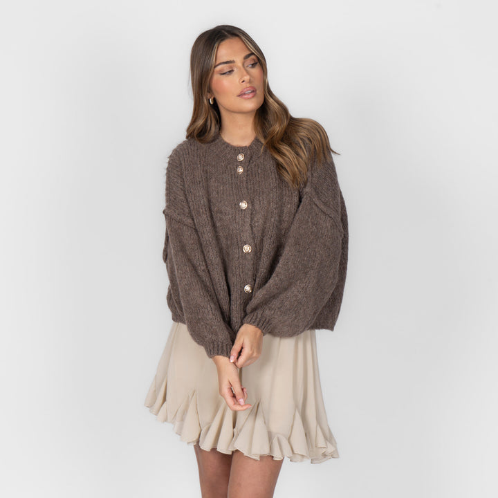 Cardigã Feminino Oversized de Tricô com Botões Dourados