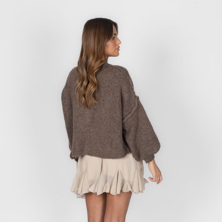 Cardigã Feminino Oversized de Tricô com Botões Dourados