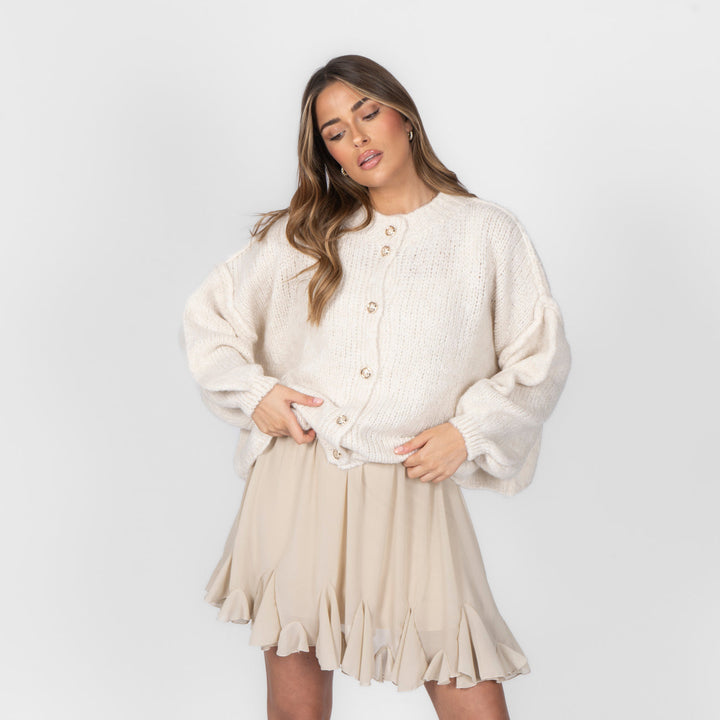 Cardigã Feminino Oversized de Tricô com Botões Dourados