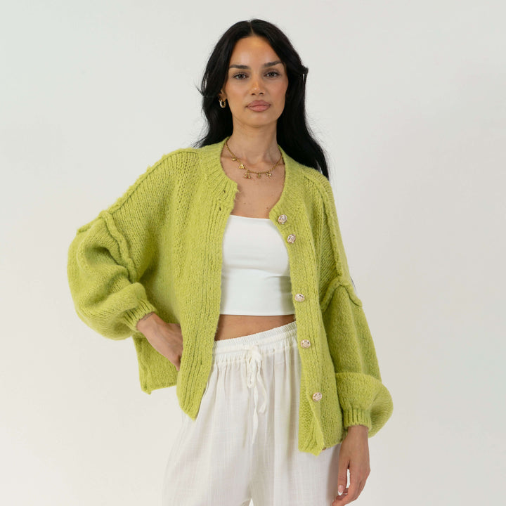 Cardigã Feminino Oversized de Tricô com Botões Dourados