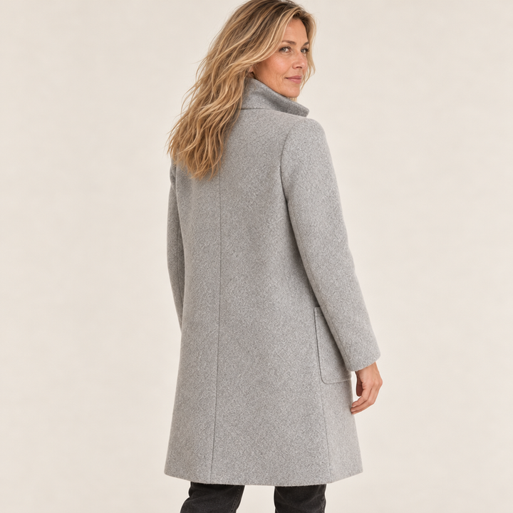 Ingrid | Casaco Feminino Elegante com Gola Alta e Botões