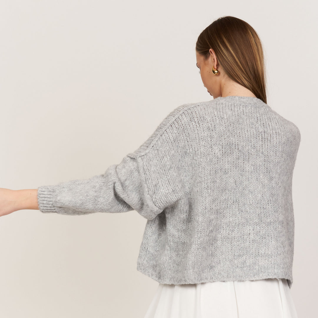 Cardigã Feminino Oversized de Tricô com Botões Dourados