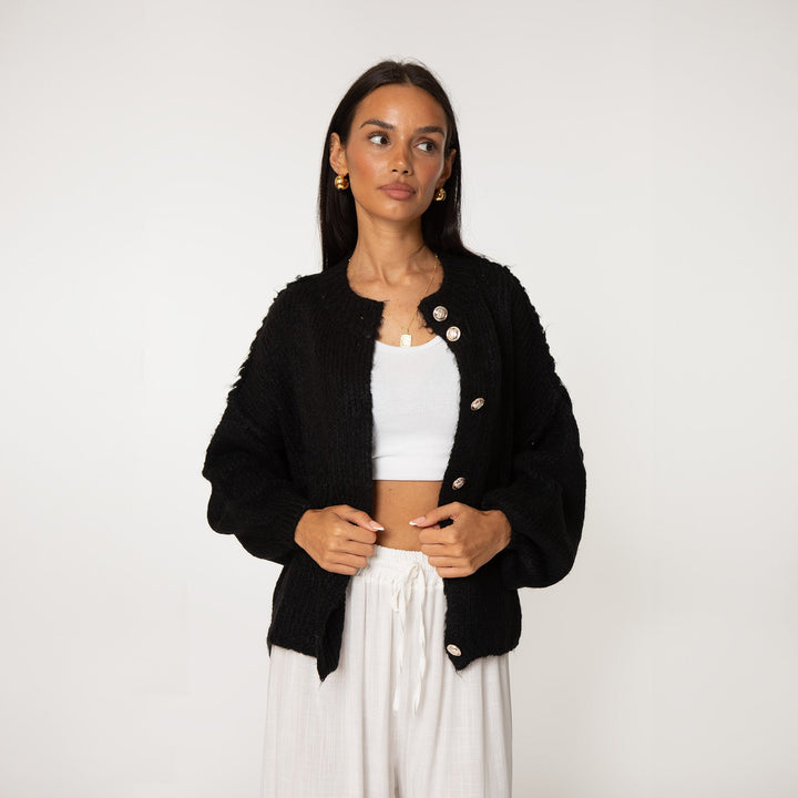Cardigã Feminino Oversized de Tricô com Botões Dourados