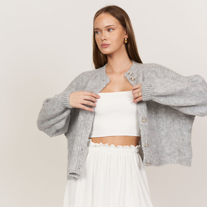 Cardigã Feminino Oversized de Tricô com Botões Dourados