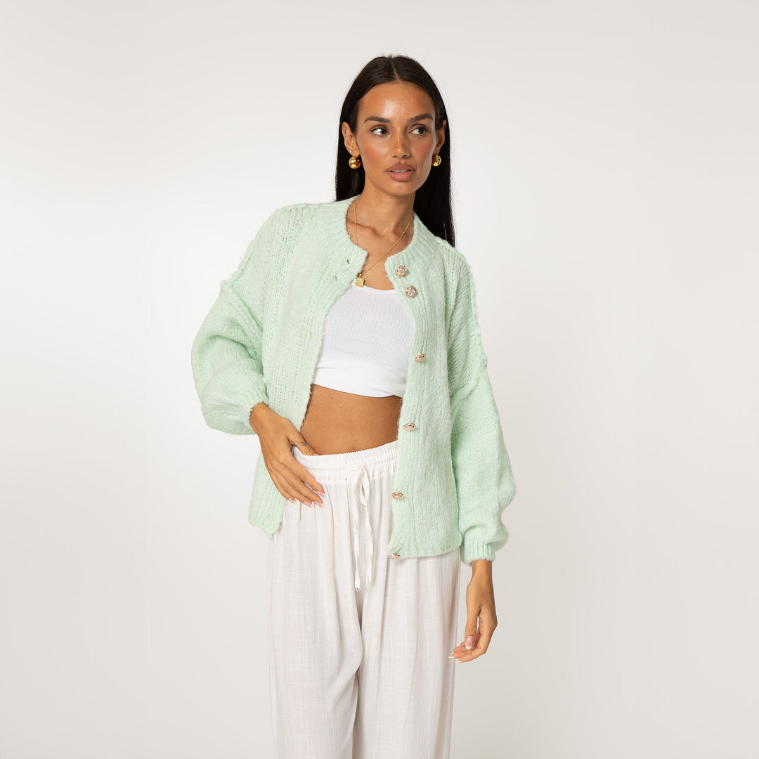 Cardigã Feminino Oversized de Tricô com Botões Dourados